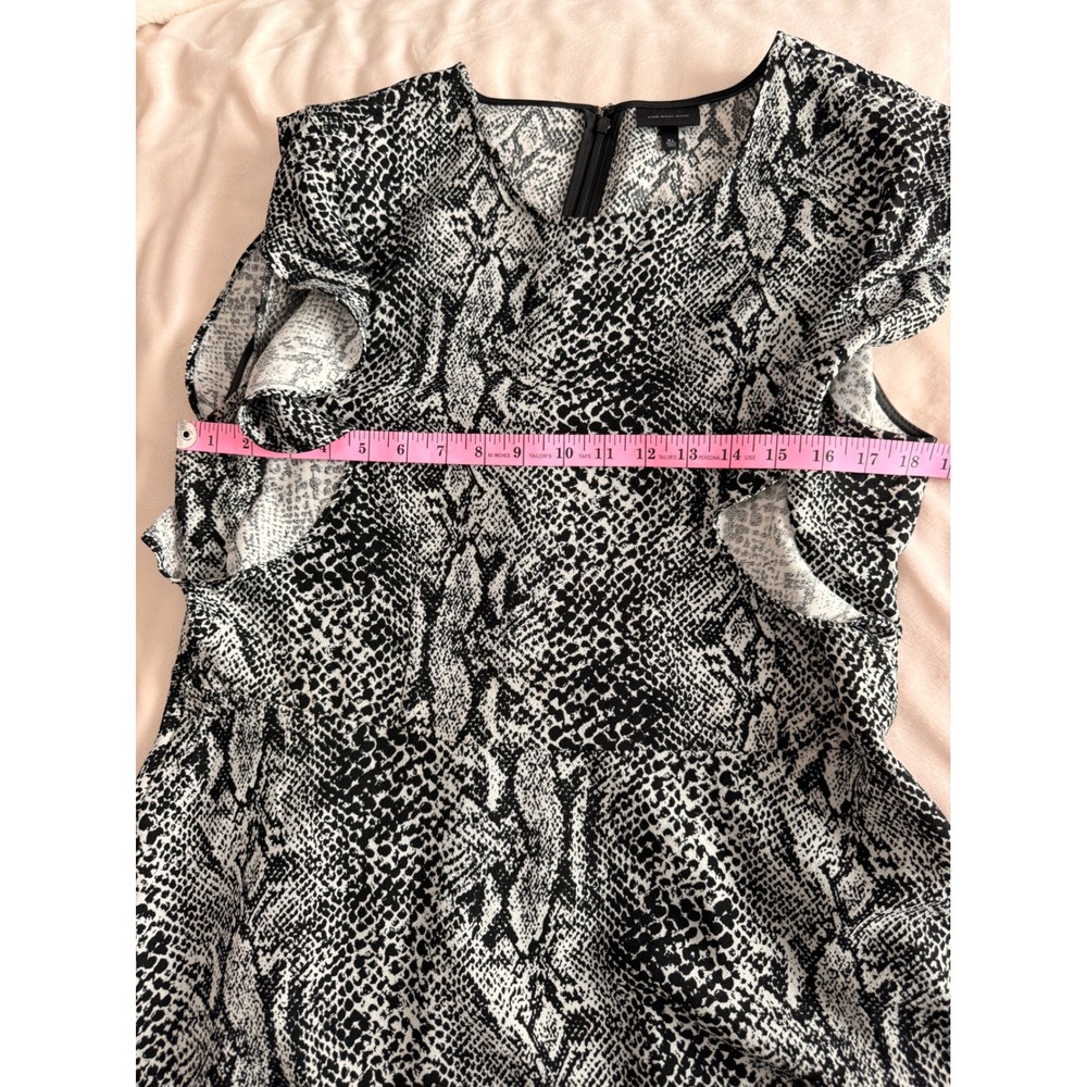 Who What Wear Womens XL Black White Snake Print Flutter Sleeve Mini Dress - Picture 7 of 8